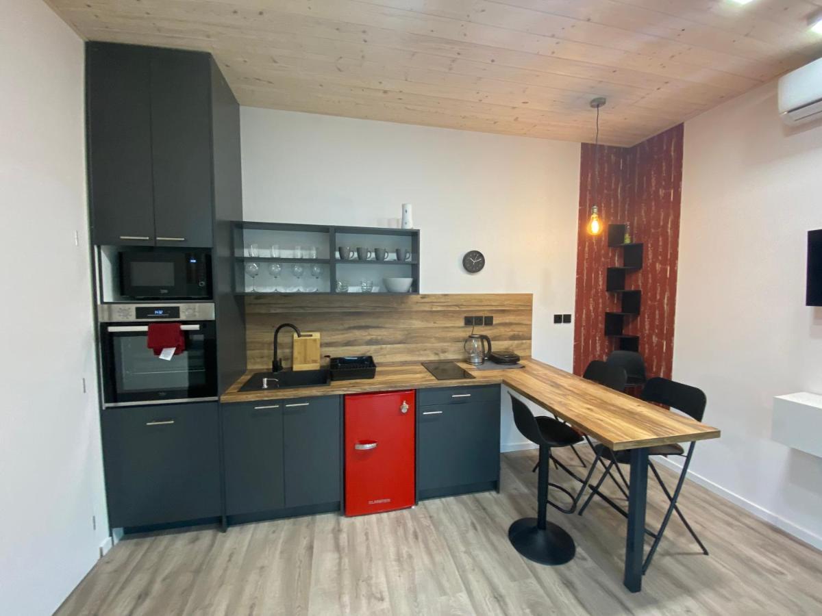 Tiny House Apartamento Pardubice Exterior foto
